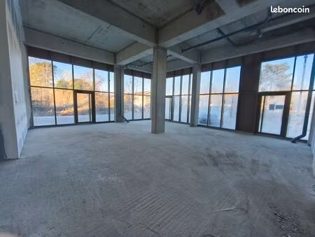 local commercial 100 m² - mérignac