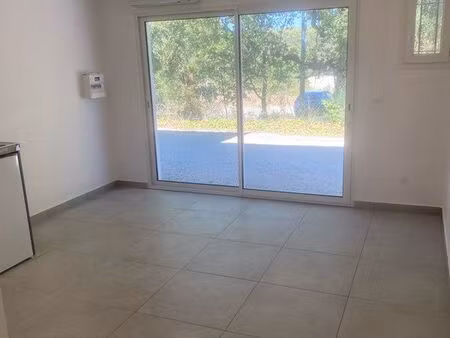 studio à louer à éguilles