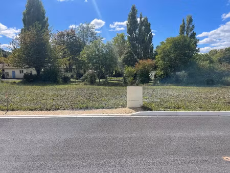 vente terrain 720 m² à bourg sur gironde (33710)  68 000 €