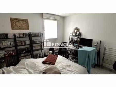 à vendre – t2 45 m² avec grand balcon et box – résidence l’îlot – marseille 13002 (la joli