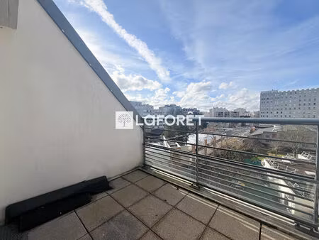 2 pièces avec balcon et vue dégagée au calme
