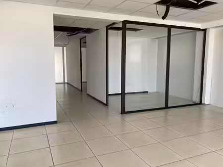 location commerce 140 m² à saint-pierre (97410)