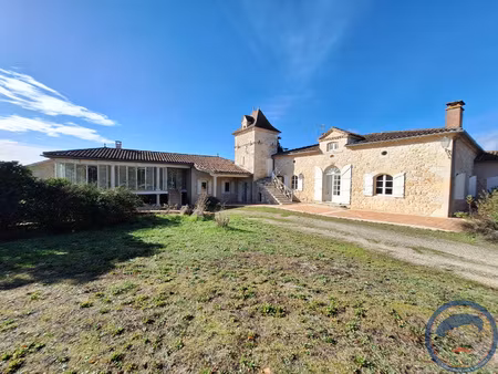 magnifique propriété entre le lectoure et agen !