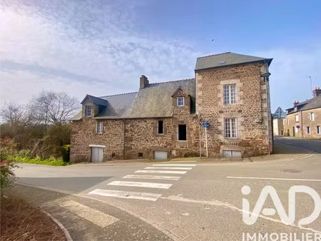 maison de village à chantrigné (53300)