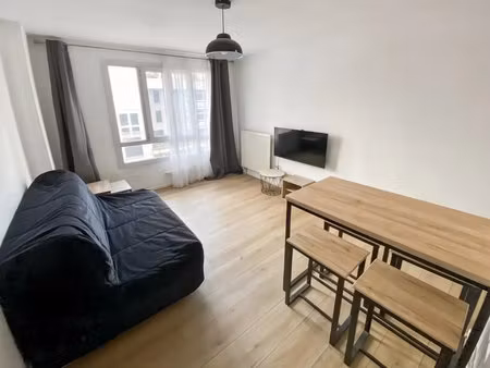 studio 20 m² au 3eme etage avec parking