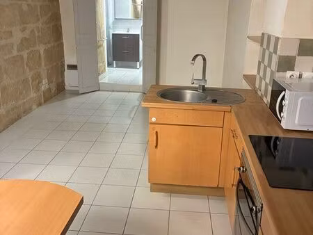 a louer studio entièrement rénové