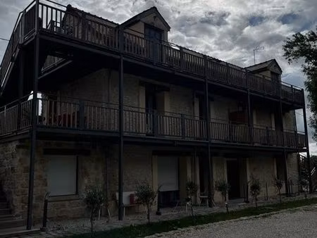 grand f2 vue champs et forêt