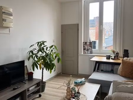 bethune centre type 2  30 m2  470 euros