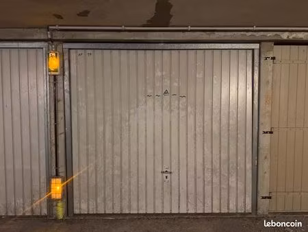 garage/box 11 m² saint mandrier