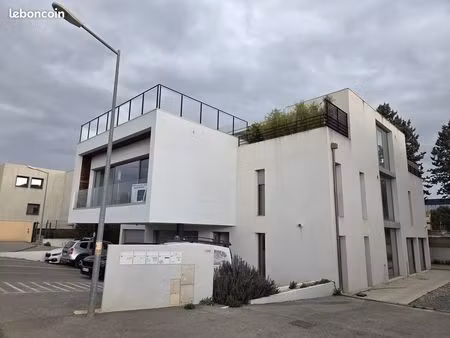 à louer — bureau 30 64 m² | zone d'activité d'éguilles