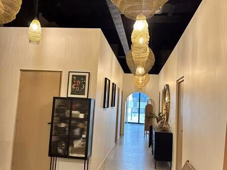 vente local d'activités 150 m²