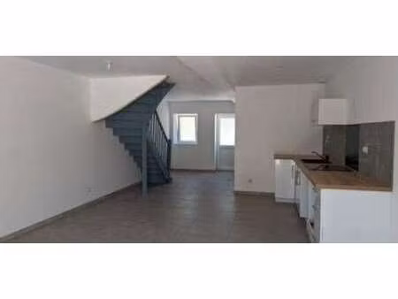 location maison à listrac-médoc (33480) : à louer / 88m² listrac-médoc