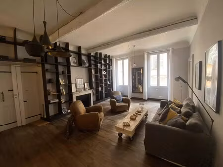 nice cours saleya/ vieux nice  magnifique 4 pièces