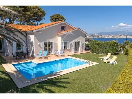 exclusivité cap d'antibes - villa d’exception en première ligne – vue panoramique mer et m