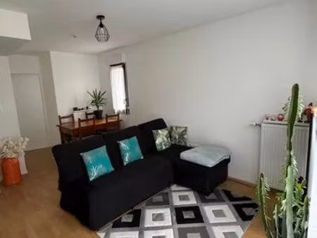 appartement 2 pièces 33 place d'armagnac  33800  bordeaux