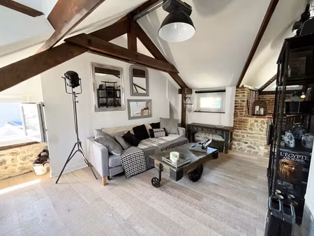 appartement de charme au cœur de honfleur - 43 m² - dernier étage - vue sur les toits