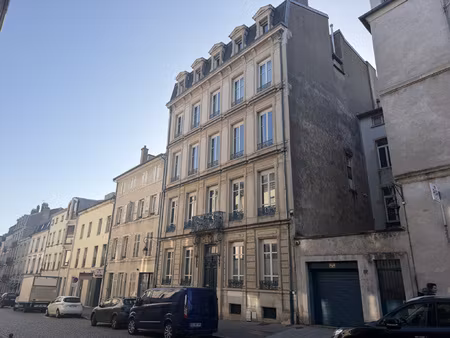 nancy / vielle ville : spacieux studio rénové