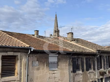 immeuble avec cinq appartements dans le centre de saint rémy de