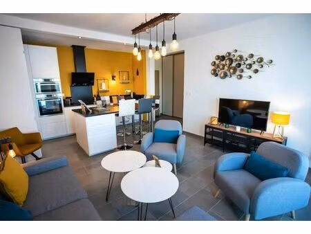 location appartement 3 pièces 61 m² à la rochelle (17000)