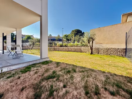 superbe t2 d'environ 35 m2 en rez-de-jardin