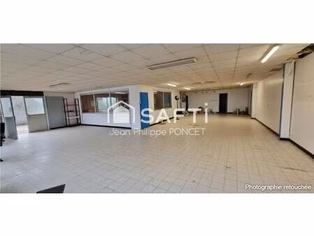 local commercial de 217 m2 centre ville