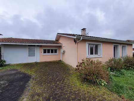 maison de 98m2 à vendre avec 3 chambres et bureau à hagetmau