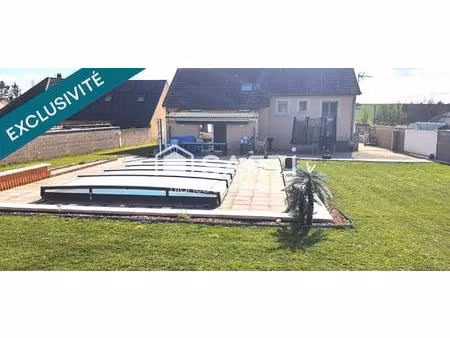 maison individuelle avec terrain et piscine