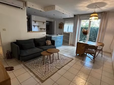 location meublée appartement 3 pièces 53 m² à miramas (13140)  860 €