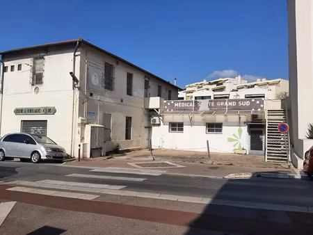 le cannet rocheville ensemble commercial