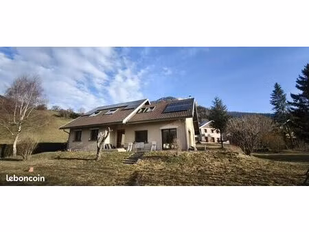 maison 175m² sur grand jardin