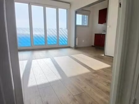 studio 1 pièce 26 m²