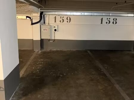 place de parking à louer