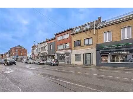 immeuble avec rez a usage de bureaux et habitation