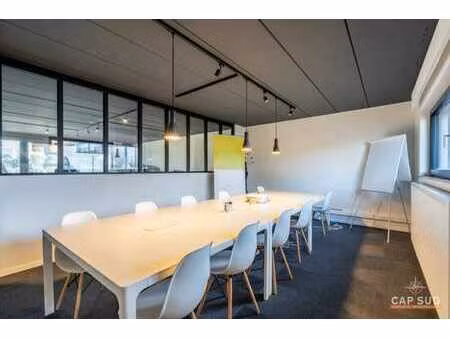 bureau privatif  excellente situation géographique