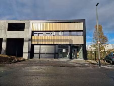 bâtiment industriel avec entrepôt et bureaux à deurne