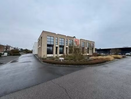 site semi-industriel à louer avec bureaux moderne à louvain