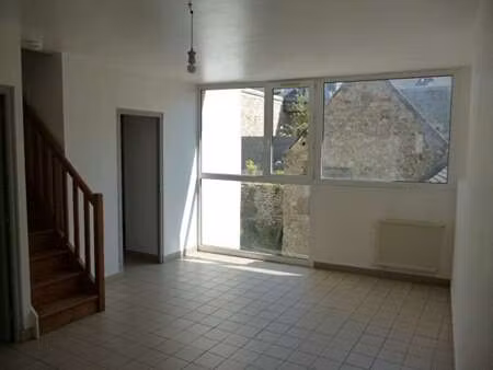 location appartement 3 pièces à saint-pol-de-léon (29250) : à louer 3 pièces / 59m² saint-