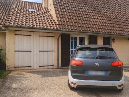 location meublée maison 7 pièces 170 m² à breuillet (91650)  490 €