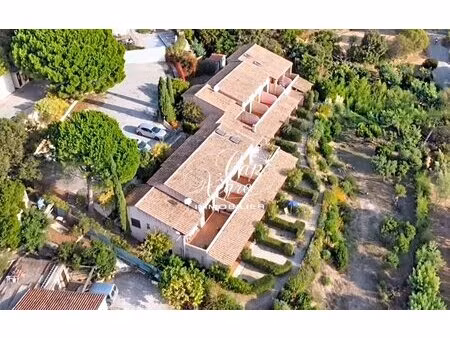 ensemble de 9 appartements vue mer à vendre à pramousquier