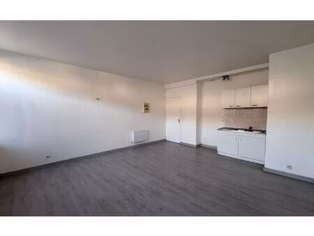 location appartement  m² t-3 à armentières  494 €