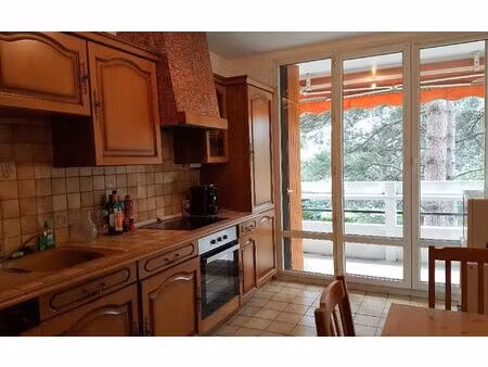 location appartement  m² t-2 à bron  516 €