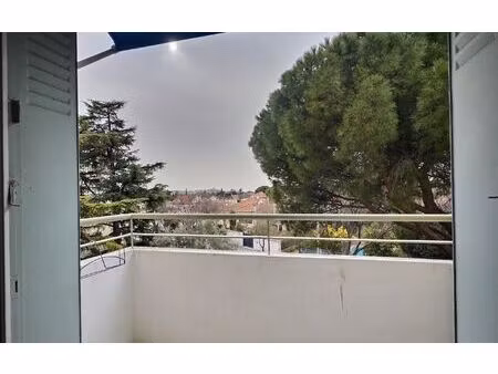 location appartement  m² t-2 à marseille 12  900 €
