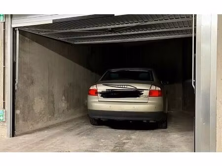 location stationnement  17 m² t- à sainte-foy-lès-lyon  120 €