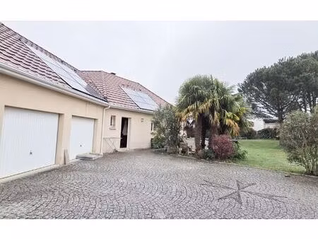 location maison  m² t-4 à buros  1 420 €