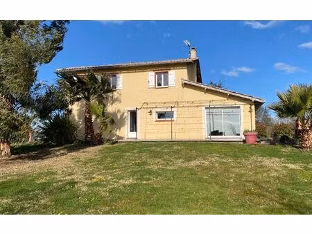 location maison  m² t-5 à villemur-sur-tarn  1 300 €