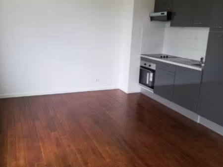 location appartement 3 pièces à morlaix (29600) : à louer 3 pièces / 39m² morlaix