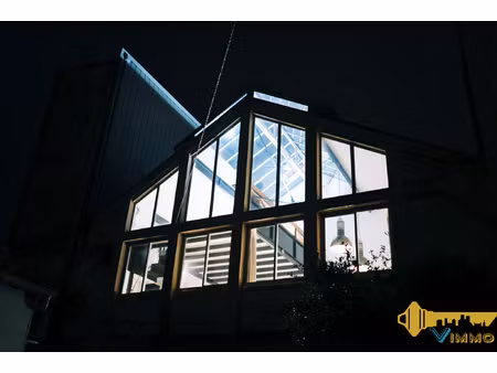 loft de caractère de 145 m2 à nantes  volumes rares et espri