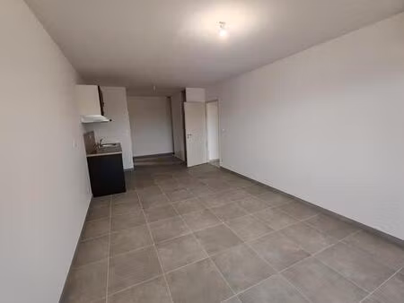 t1 neuf avec terrasse et parking à monteux