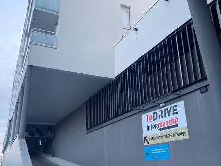 saint malo - place de parking sécurisée