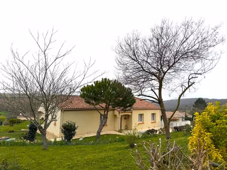 sainte colombe en bruilhois - belle villa sur sous-sol avec